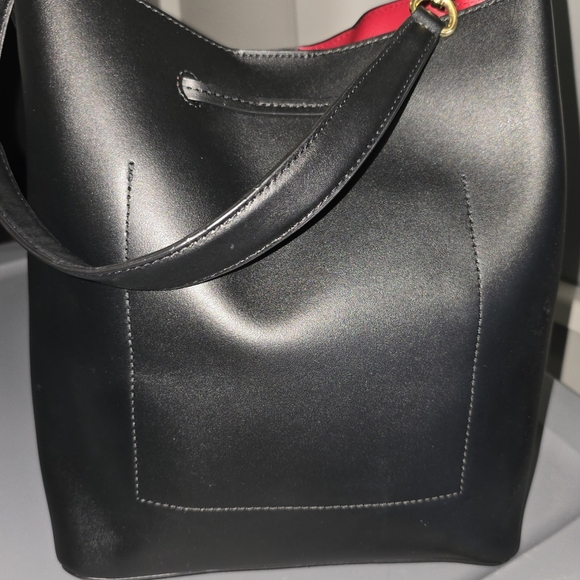 Ralph Lauren Double RL Black Shoulder Bag with Smooth Leather and Gold Accents - Picture 3 of 6